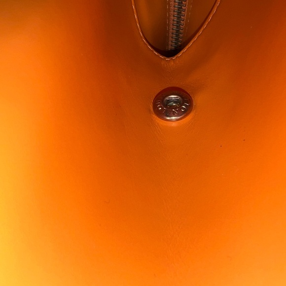 Pre-loved EUC LOUIS VUITTON Epi Croisette PM in Mandarin - Picture 8 of 16